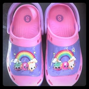 EUC light-up Shopkins shoes, size 10/11
